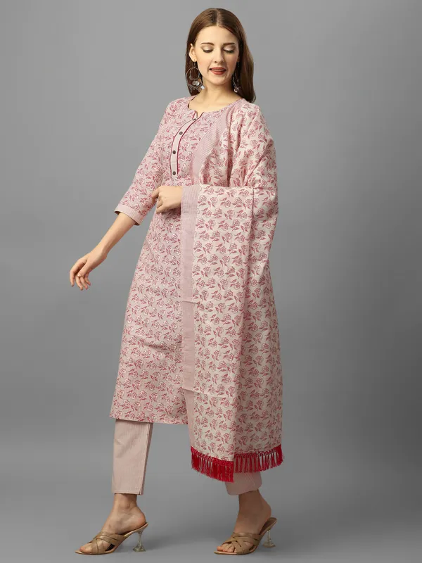 Red_Pure_Cotton_floral_printed_Kurta_Pant_Dupatta_Set