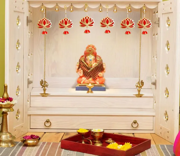 Decorative_Wall_Hanging_Lotus_with_Jhumka_Pooja_wall_decor_Set_of_6_pcs(RED)