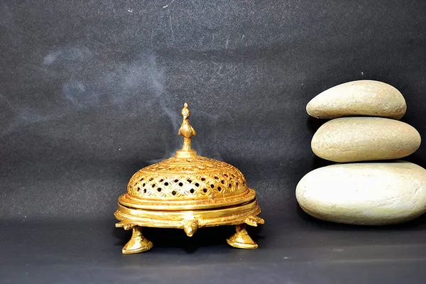 Gold_3_Legged_Tortoise_Stand_Incense_Burner