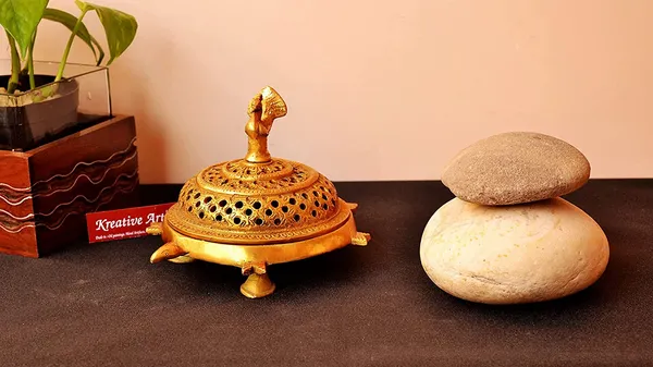 Gold_3_Legged_Tortoise_Stand_Incense_Burner