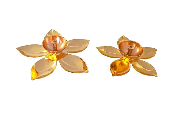Gold_&_Copper_Lotus_Flower_Oil_Lamp/Candle_Holder_in_Gold_Platting_5_Inch_Dia_(Pack_of_1)