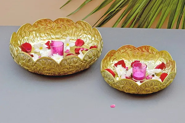 Brass_Gold_Flower_Embossed_Design_Urli_Set_(Pack_of_8_pcs)