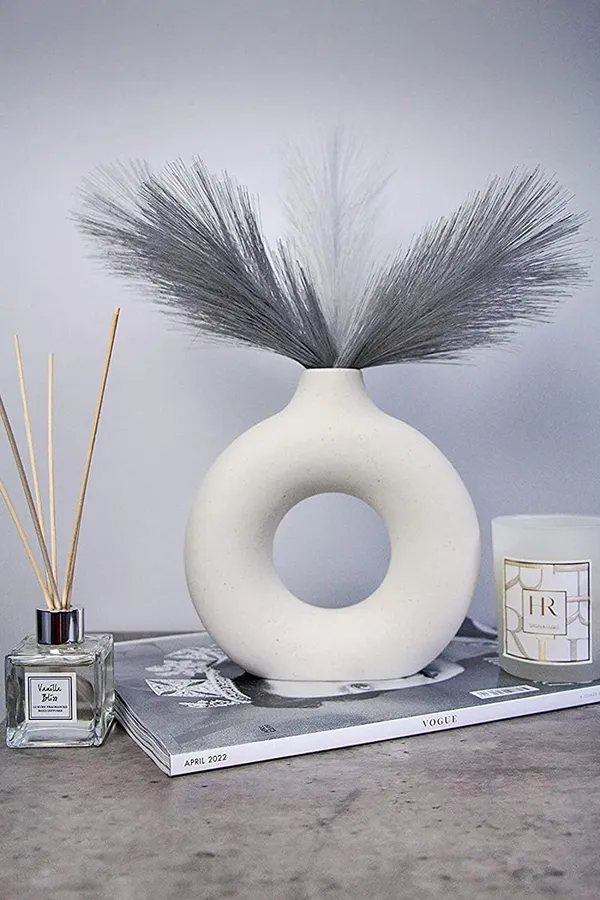 White_Donut_Vase_Ceramic_Vase_(Set_of_1_pcs)_(Off_White_8")