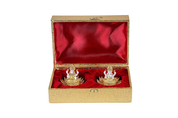 Laxmi_Ganesha_Idols_White_And_Gold_For_Living_Room,_Pooja_Mandir,_Gifting_Idols