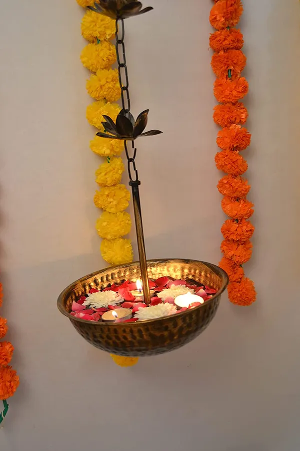 Bronze_Antique_Hanging_Urli_Set_of_2_Pcs_Antique_Finish,_Anjali_Diya,_Indian_Handicraft_Gift,_Home_Decor,_Mandir_Deocration_Item_by_,Mild_Steel