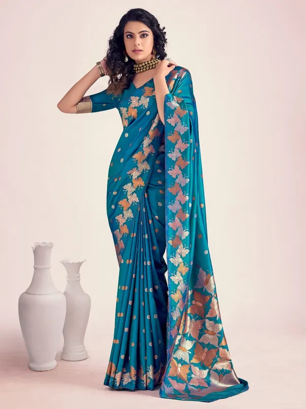 https://cdn-image.blitzshopdeck.in/ShopdeckCatalogue/tr:f-webp,w-600,fo-auto/65e1b534eddd14767aed70e6/media/Banarasi_Silk_Firogi_Party_Wear_Weaving_Saree_6Y3MM7RAGJ_2024-07-03_1.jpeg__Aura Silk