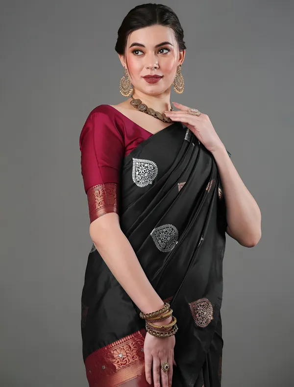 https://cdn-image.blitzshopdeck.in/ShopdeckCatalogue/tr:f-webp,w-600,fo-auto/65e1b534eddd14767aed70e6/media/Black_Soft_Silk_Saree_For_Women__C7QI8GNDQ7_2024-04-04_1.jpeg__Aura Silk