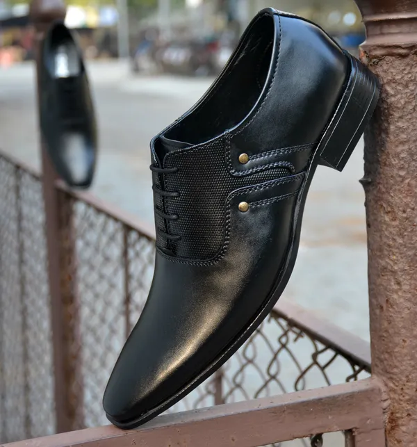 Black_Synthetic_Leather_Lace-Ups_Oxford_For_Men