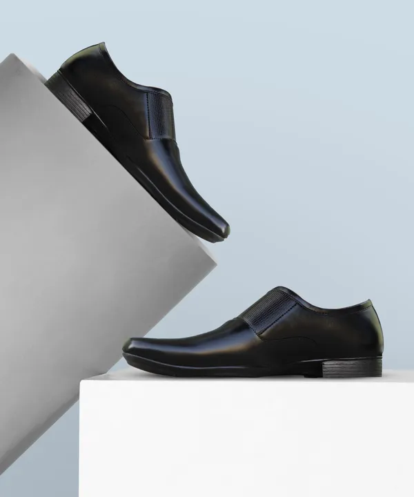 Black_Synthetic_Leather__Walking_Shoes_For_Men