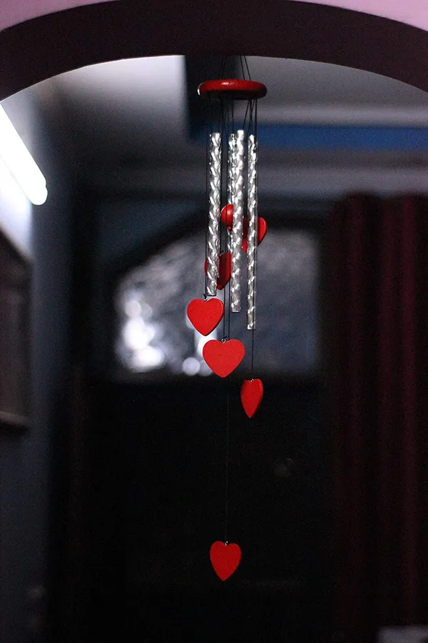 Red_Candela_Hearts_Metal_Wind_Chime_(26_Cm_X_12_Cm_X_8_Cm)