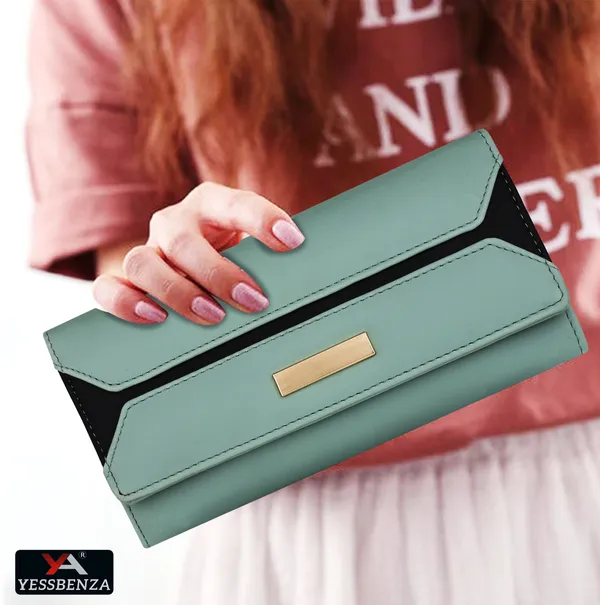 Light_Green_Ladies_Clutch_Handbags_For_Casual,_Party,_Formal,_Sports