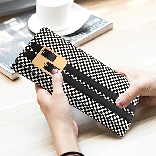 Black_And_White_Ladies_Handbags_Envolap_Closure_Two-Fold_Clutch_Bag