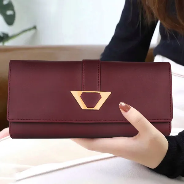 Maroon_Ladies_Clutch_Handbags_For_Casual,_Party,_Formal_And_Sports