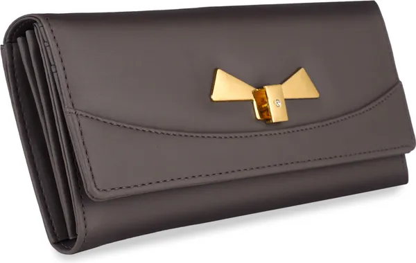 Grey_Hand_Clutch_Bag_For_Ladies_With_Various_Styles