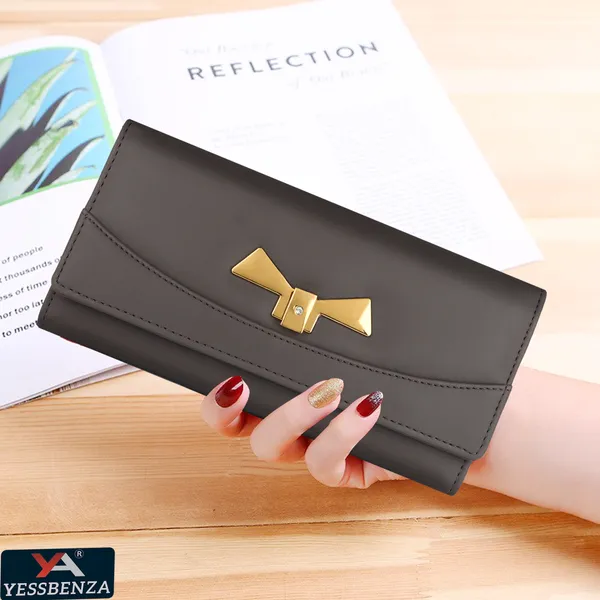 Grey_Hand_Clutch_Bag_For_Ladies_With_Various_Styles