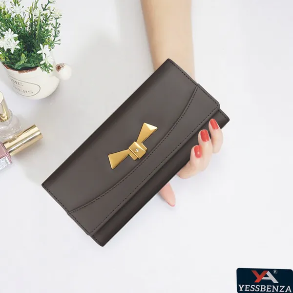 Grey_Hand_Clutch_Bag_For_Ladies_With_Various_Styles