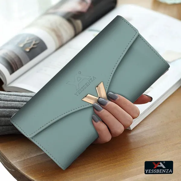 Light_Green_Twist_Lock_Y_Ladies_Quality_Clutch_Wallet