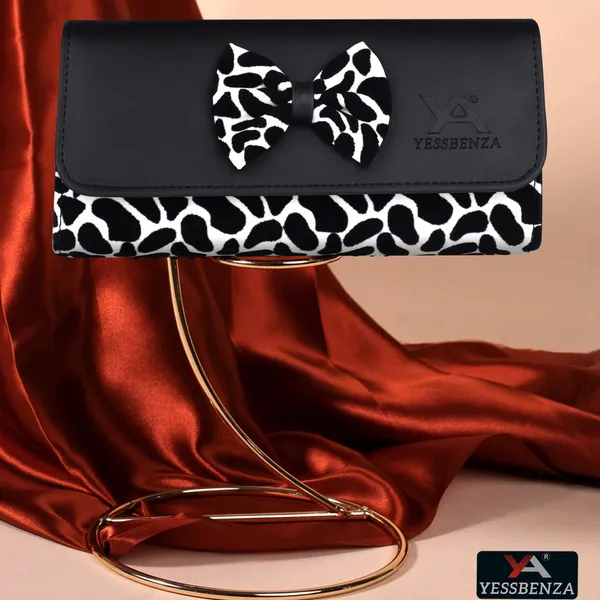 Black_Solid_Casual_Handclutches_For_Women_-