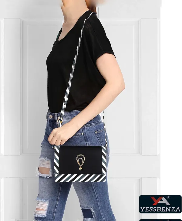 Black_Printed_Synthetic_Leather_Casual_Satchel_With_Detachable_Strap