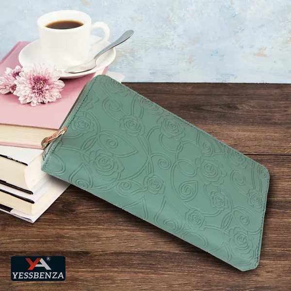 Graceful_Light_Green_Clutches_For_Women_Casual_Party_Formal_Sports