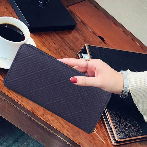 Blue_Handbags_Hand_Clutch_Casual_Artificial_Handcrafted_Synthetic_Leathers:_Polyster_And_Cotton_Fabrics_Round_Zipper_Closer_Clutch