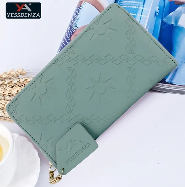 Light_Green_Embossed_Women_Clutches_Casual_Unique_Stylish