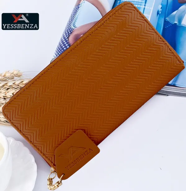 Golden_Synthetic_Women_Handbag_Mobile_Clutch_Casual_Formal_Party_Sports_Purse