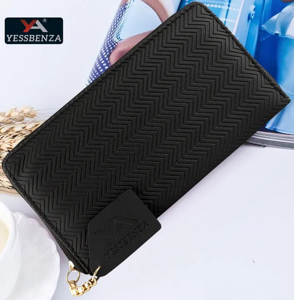 Black_Elite_Round_Zipper_Close_Clutch_Bag_For_Women