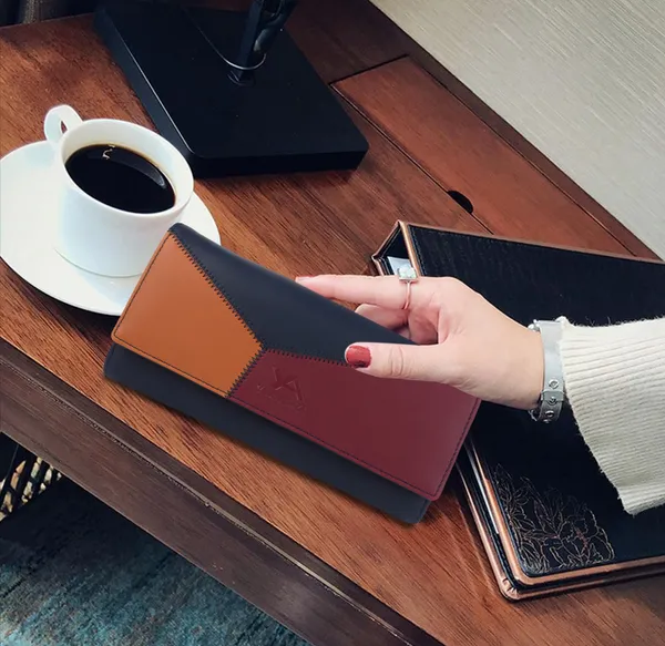 Blue_Clutch_Handbags_For_Ladies_With_Synthetic_Leather_And_Polyster/Cotton_Materials