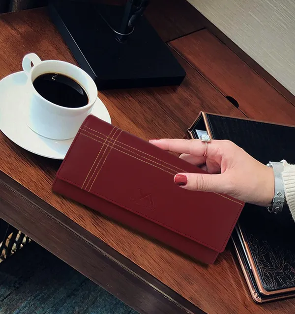 Maroon_Clutches_For_Casual,_Party,_And_Formal_Events:_Handbags