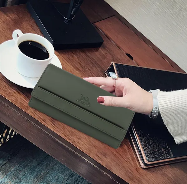 Green_Handcrafted_Synthetic_Leather_Ladies_Envelope_Clutch_Bag_With_Flaps
