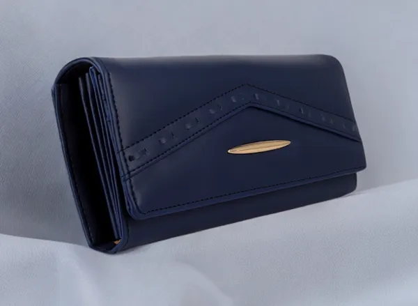 Blue_Hand_Clutch_Bag_For_Casual,_Party,_And_Formal_Occasions