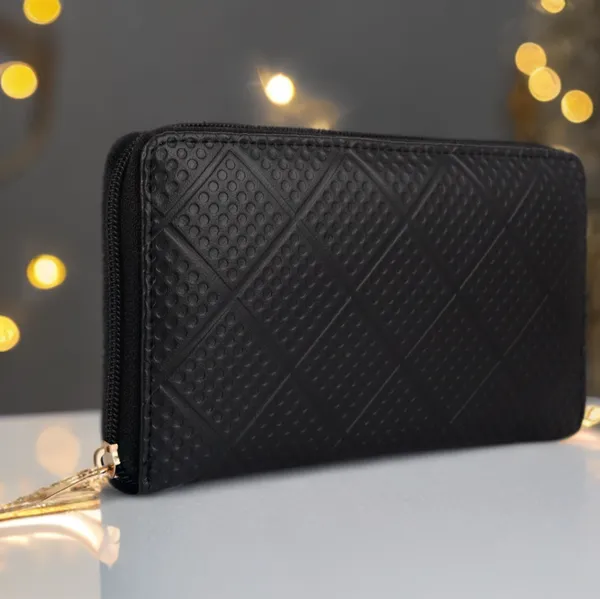 Black_Hand_Clutch_Bag_For_Casual,_Party,_Formal,_And_Sports