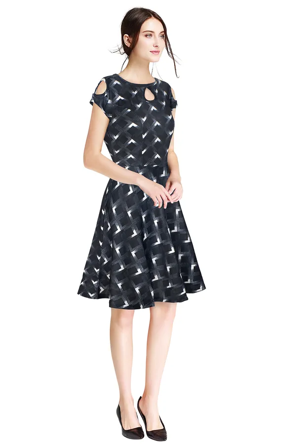 Black_Polyster_Knitting_Dress_for_Women