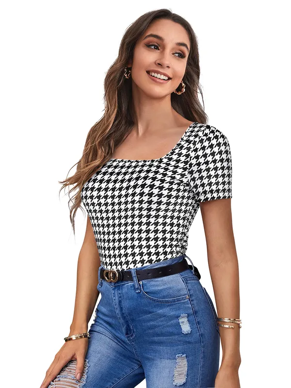 White_Polyester_Knitting_T-Shirt_for_Women