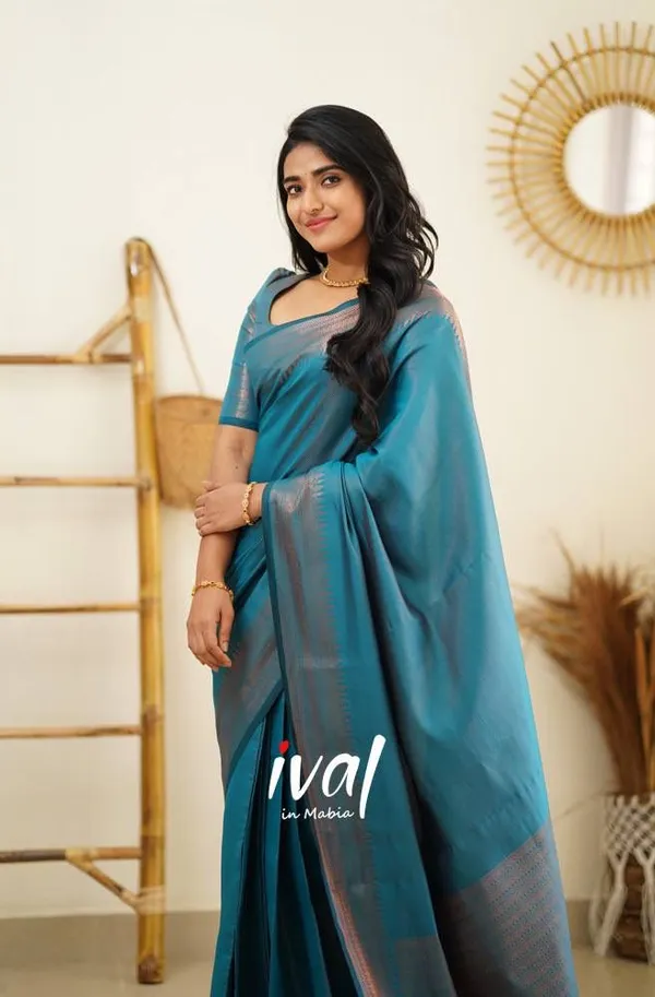 Light_Blue__Woven_Jacquard__Saree_With_Unstitched_Blouse