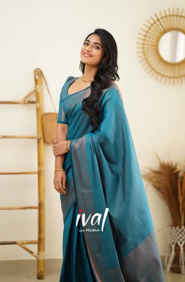Light_Blue__Woven_Jacquard__Saree_With_Unstitched_Blouse