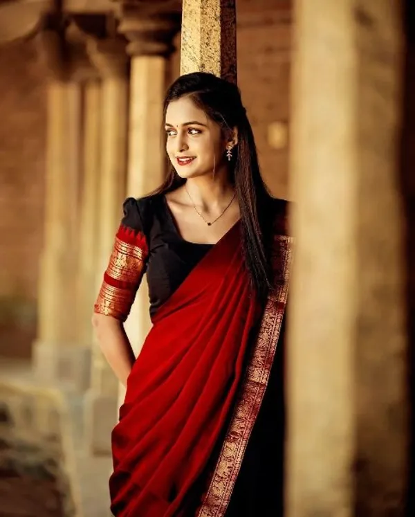 Black_Kanjiveram_Silk_Zari_Lehenga_With_Blouse_Along_With_Banarsi_Silk_Dupatta