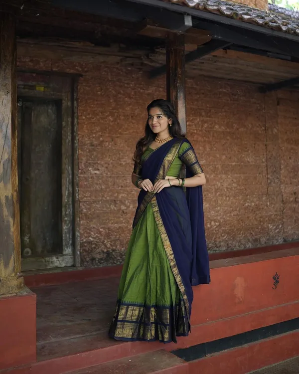 Green_Kanjiveram_Silk_Zari_Lehenga_With_Blouse_Along_With_Banarsi_Silk_Dupatta