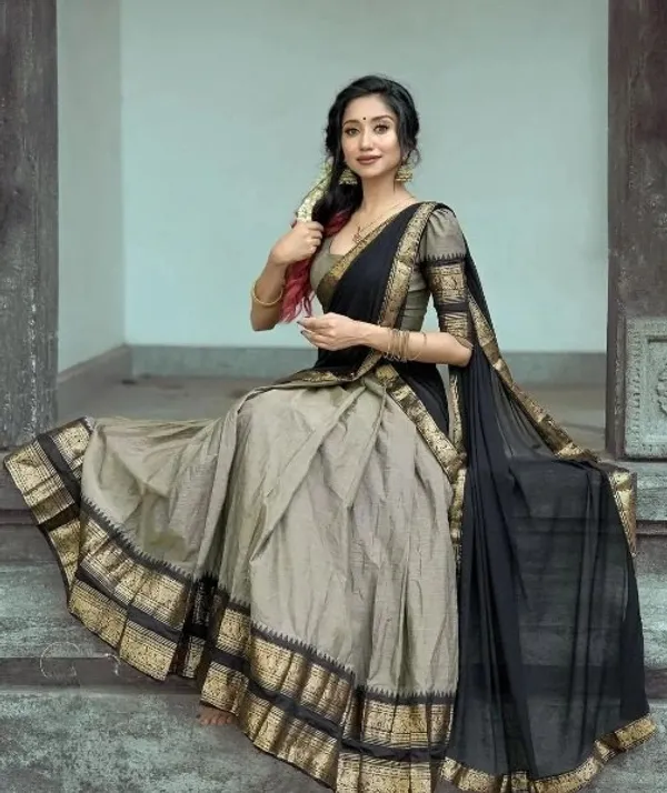 Grey_Kanjiveram_Silk_Zari_Lehenga_With_Blouse_Along_With_Banarsi_Silk_Dupatta