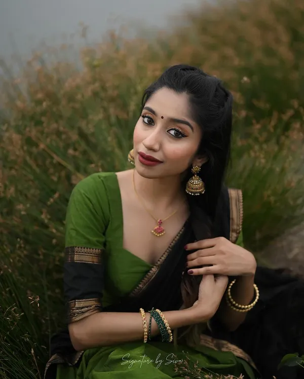 Green_Kanjiveram_Silk_Zari_Lehenga_With_Blouse_Along_With_Banarsi_Silk_Dupatta