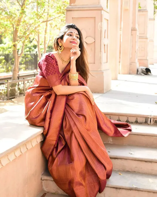 Maroon__Woven_Jacquard__Saree_With_Unstitched_Blouse