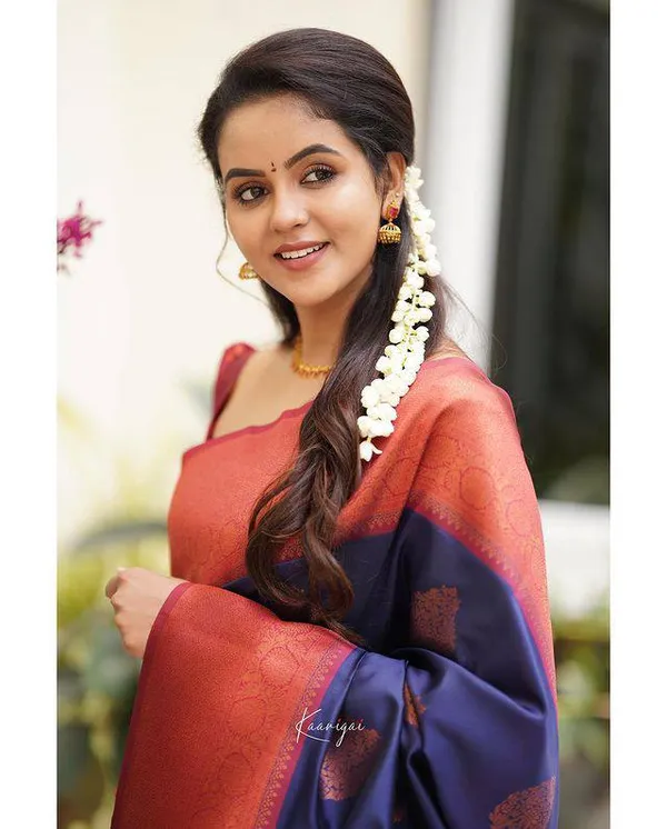 Mblue__Woven_Banarasi_Jacquard__Saree_With_Unstitched_Blouse