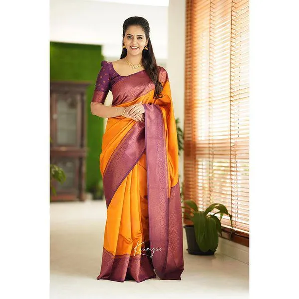 Yellow__Woven_Kanjivaram_Banarasi_Jacquard__Saree_With_Unstitched_Blouse