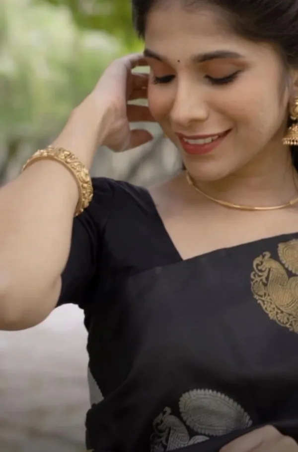 Black__Woven_Jacquard__Saree_With_Unstitched_Blouse