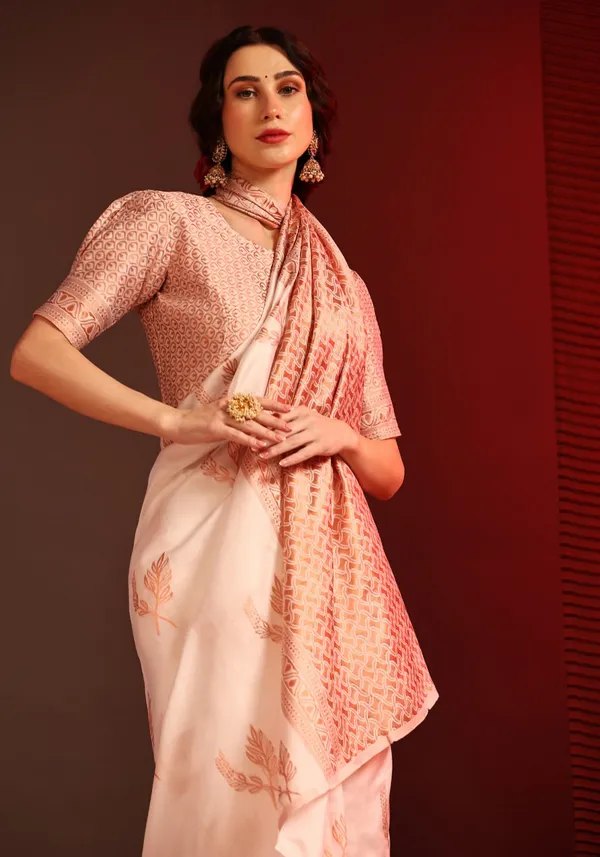 Cream-01_Cream-01_Woven_Kanjivaram_Banarasi_Jacquard__Saree_With_Unstitched_Blouse