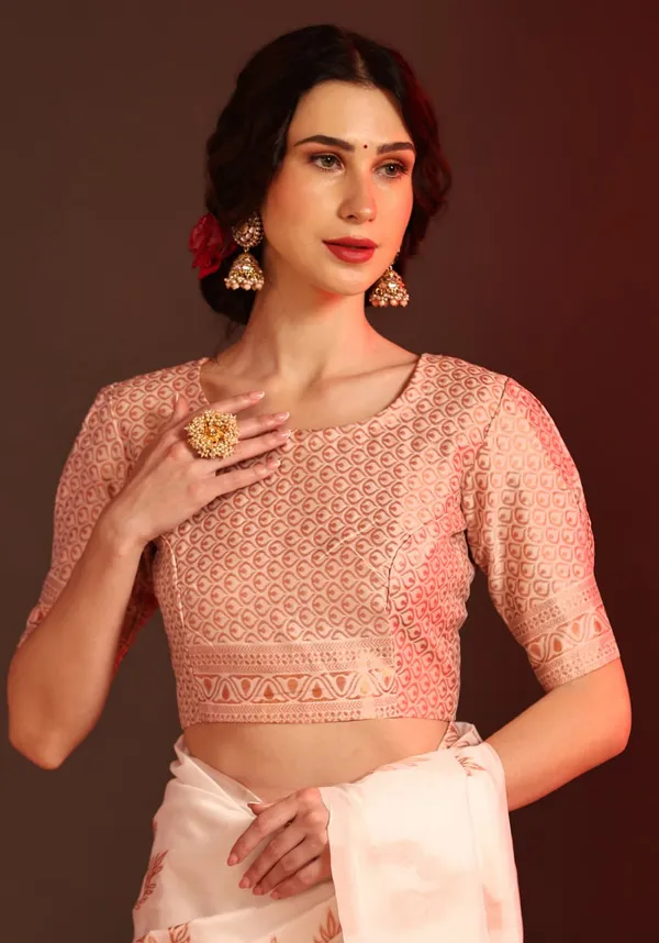 Cream-01_Cream-01_Woven_Kanjivaram_Banarasi_Jacquard__Saree_With_Unstitched_Blouse