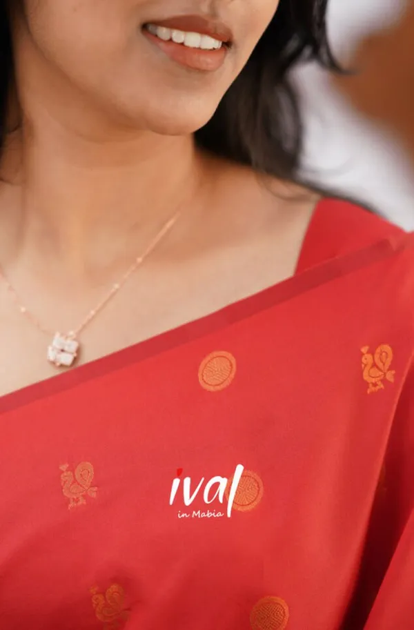 Red__Woven_Jacquard__Saree_With_Unstitched_Blouse