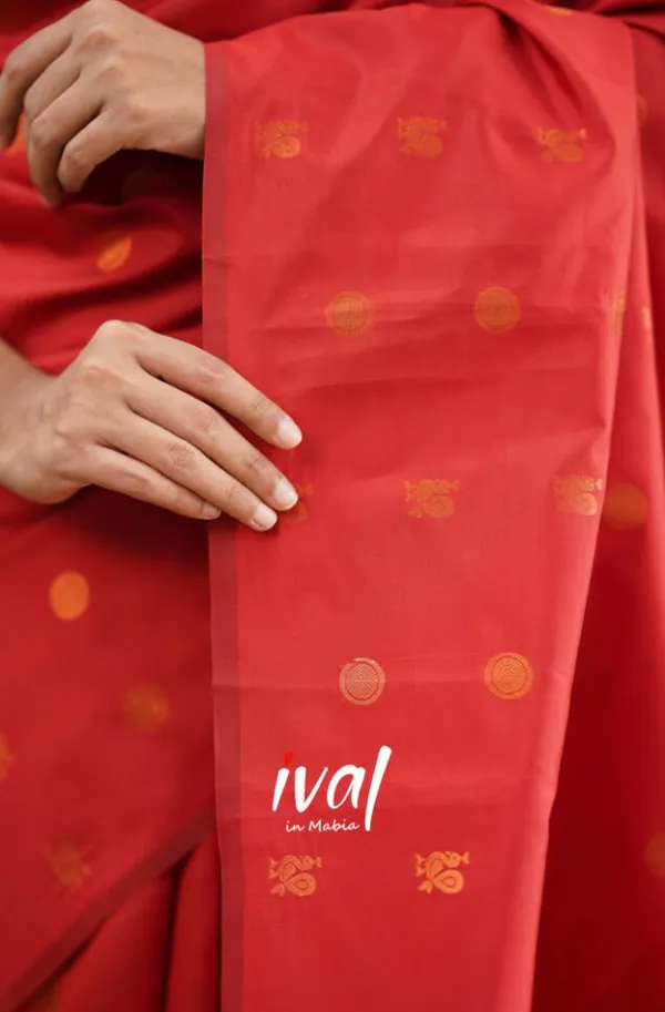 Red__Woven_Jacquard__Saree_With_Unstitched_Blouse