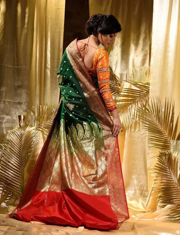 Green__Woven_Kanjivaram__Saree_With_Unstitched_Blouse